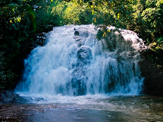 Cachoeira Salto Major Levy